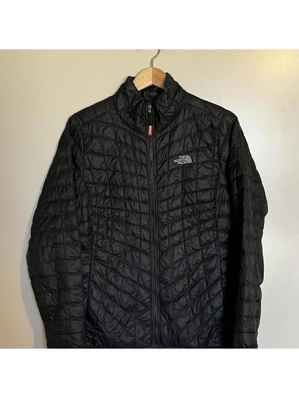 The North Face black lightweight puffer jacket